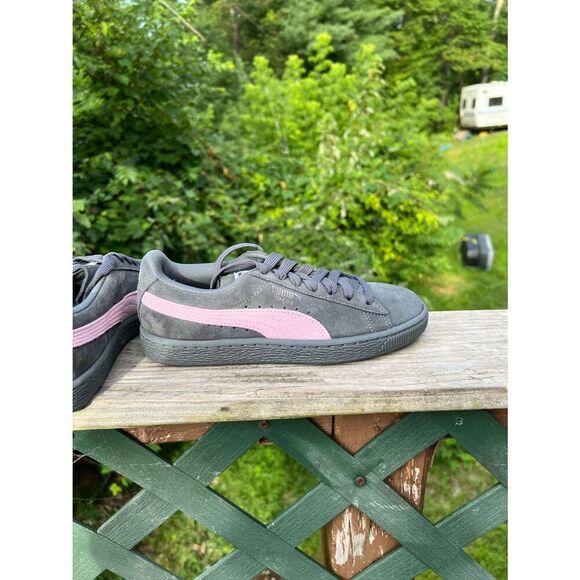 Puma Suede Classic Woman’s Sneakers Sz 6  NIB - Picture 5 of 8